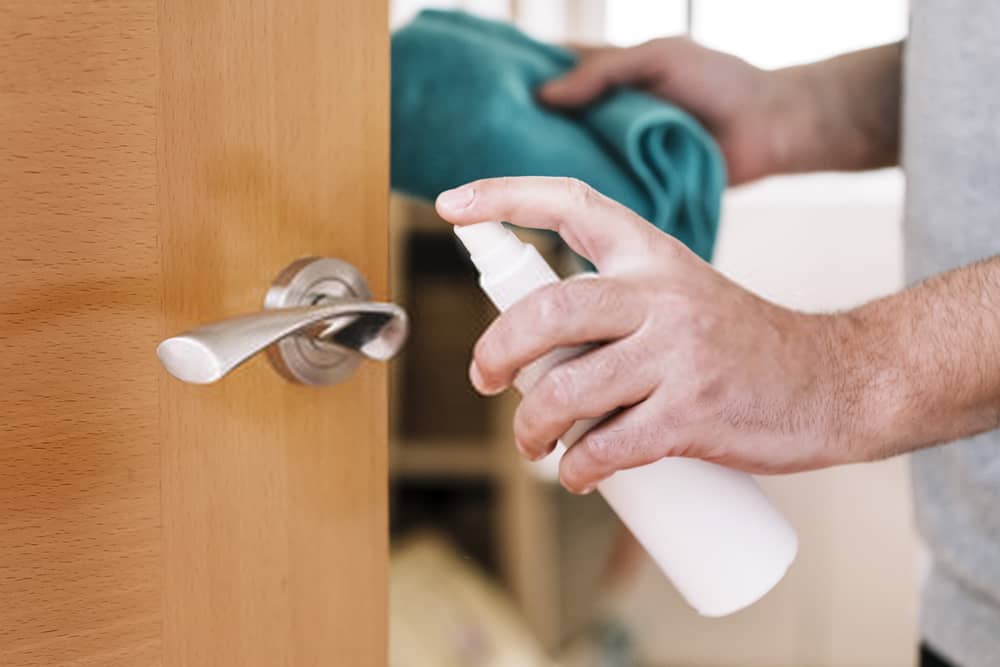 limpiar y desinfectar hogar enfermedad domestica